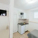 Ema House Apartamento *
