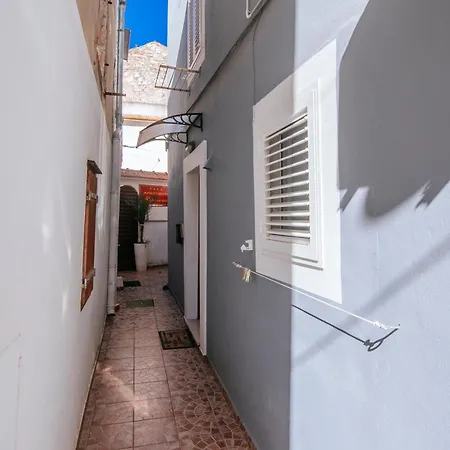 Ema House * זאדאר