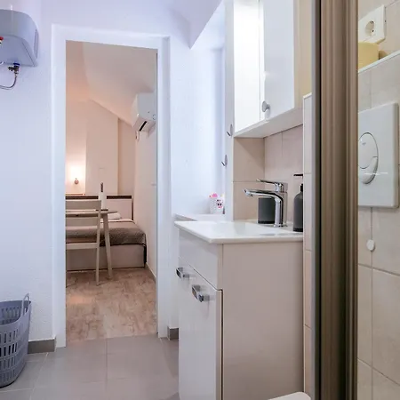 Ema House דירה *