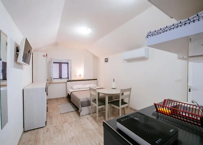 Διαμέρισμα Ema House *